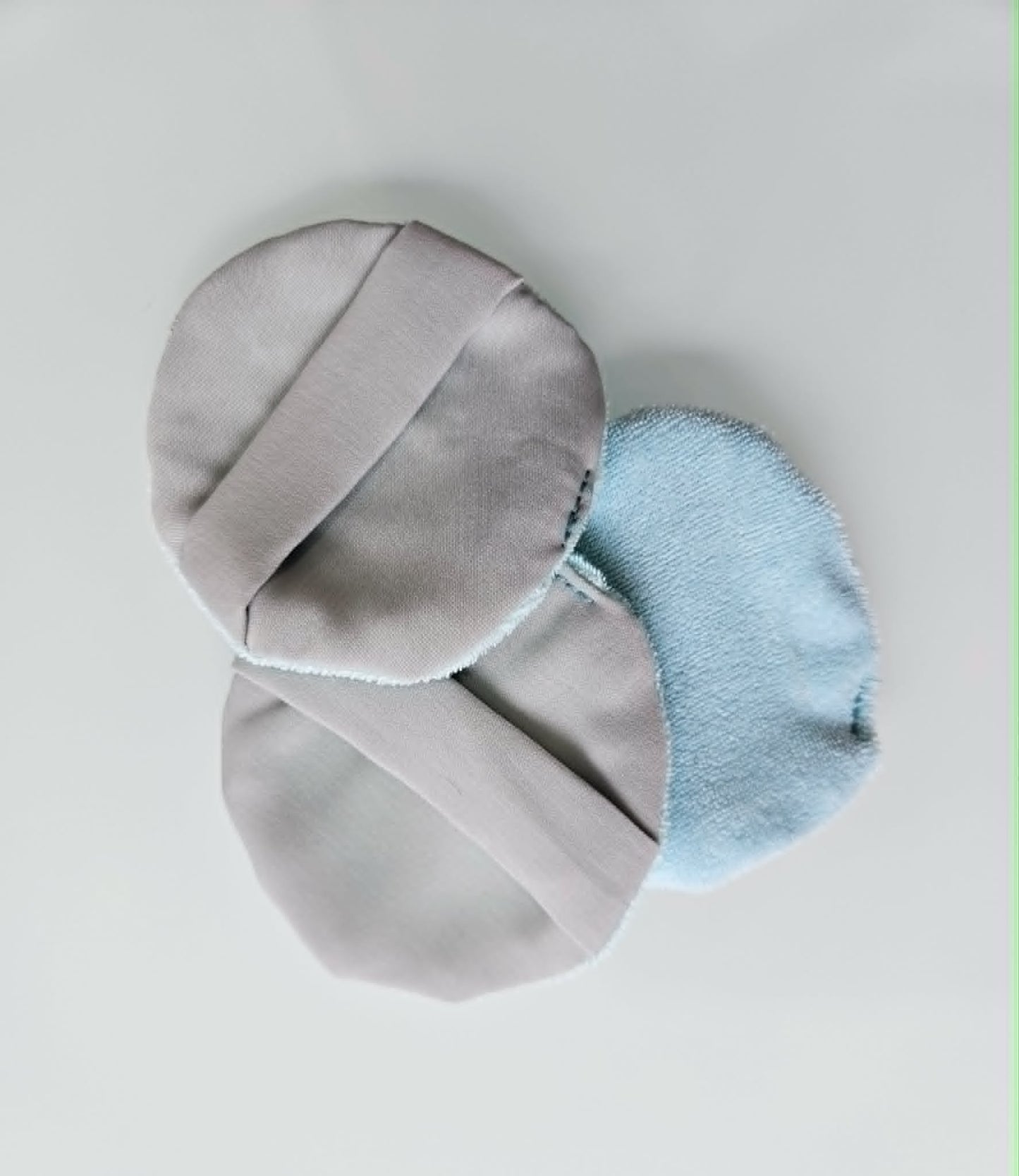Tampon démaquillant bleu ciel